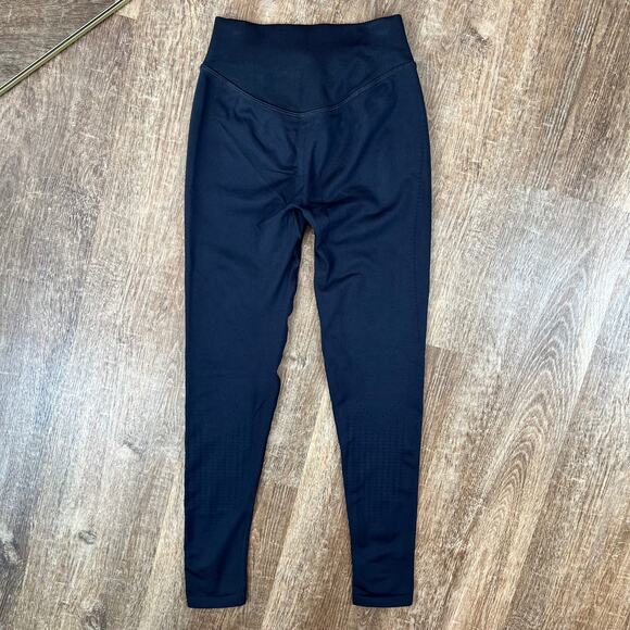 Gymshark Black Sweat Seamless Leggings - Picture 2 of 6